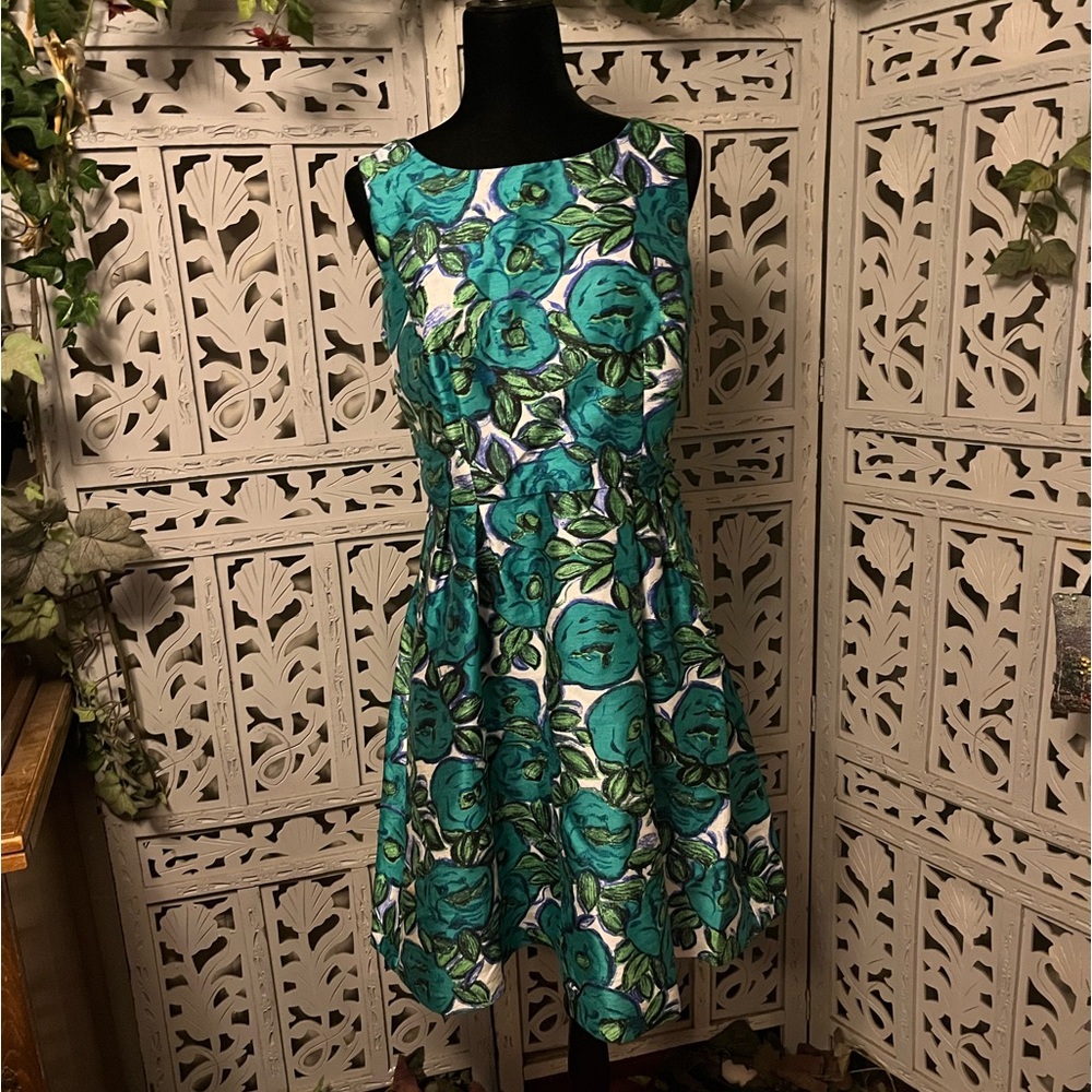 LIZ CLAIBORNE SASSY SHIMMERY WHITE GREEN & PURPLE SLEEVELESS FIT & FLARE DRESS
